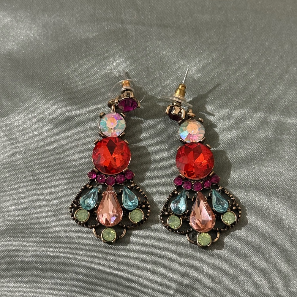 Elegant Multicolor Drop Earrings - Picture 3 of 16